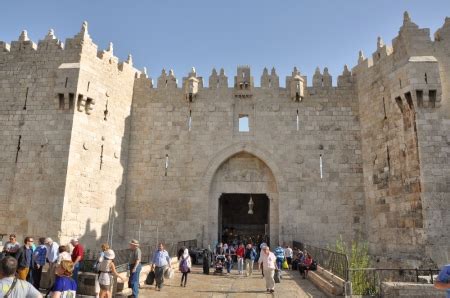 Damascus Gate in Jerusalem | Leon's Message Board