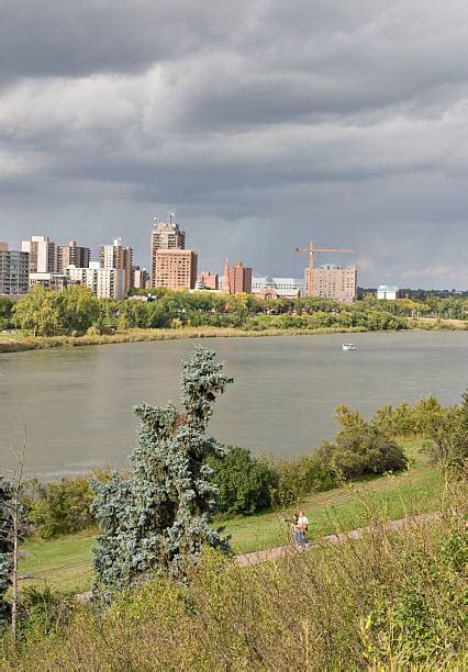 60+ Saskatoon Skyline At Night Stock Photos, Pictures & Royalty-Free ...