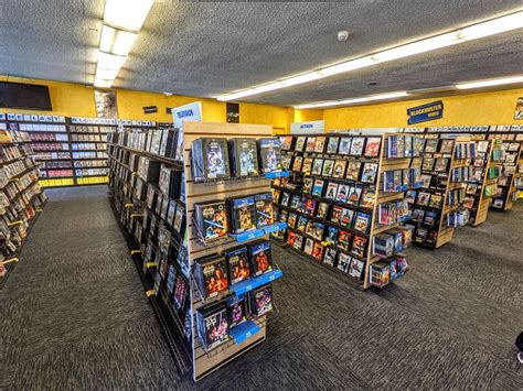 Visiting The Last Blockbuster On The Planet In Bend, OR - No Home Just Roam