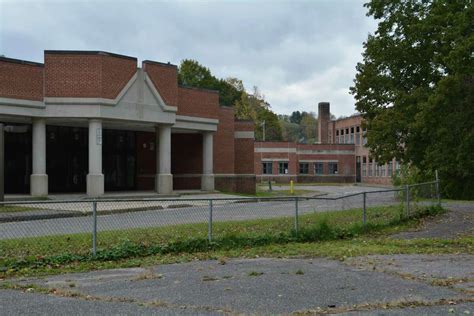 Winsted approves Hinsdale school renovations