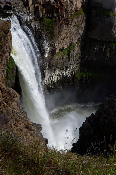 Exploring Palouse Falls - Brieanne Hull Photography