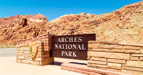 Arches National Park, Utah, USA - Traveldigg.com