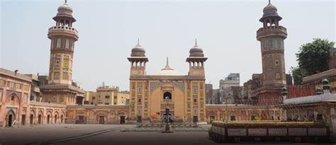 Wazir Khan Mosque, Lahore: History, Architecture, Interior & More ...