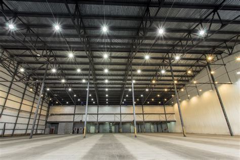 LED Warehouse Lighting: 3 Reasons to Use LEDs in Your Warehouse