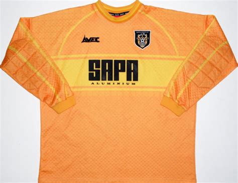 Notts County 1999-00 GK Kit