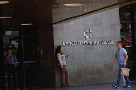 Brazil central bank holds rates, points to worse inflation expectations ...