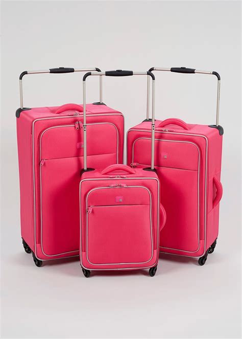 Pink Lining Luggage - THE SHOOT