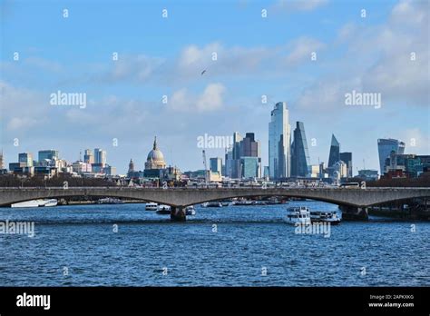 Waterloo bridge skyline london hi-res stock photography and images - Alamy