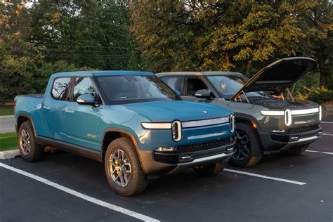 Rivian Drops Most Affordable Explore Package for R1T, R1S | Cars.com