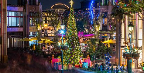 Every Way to Celebrate the Holidays at Downtown Disney and Disney ...