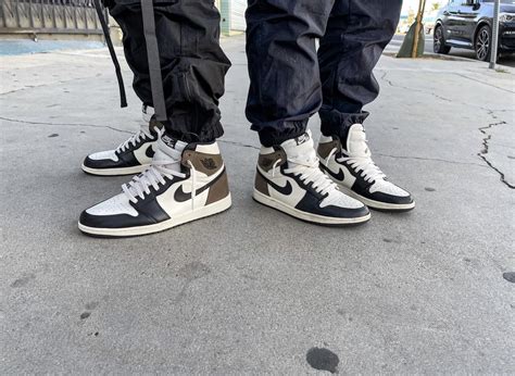 [WDYWT] Jordan 1 Mocha on foot pictures SK on left and GD on right ...