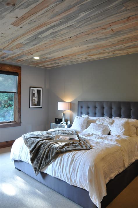 Modern Rustic Bedroom Retreats | MountainModernLife.com