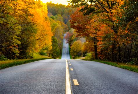 Drive the Blue Ridge Parkway this Fall - 3 Day Itinerary for America's Favorite Road Trip - My ...