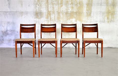 SELECT MODERN: Set of 4 American of Martinsville Dining Chairs