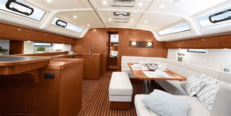 bavaria-sy-cruiserline-cruiser51-interior-keyvisual | MK Yacht Explorer