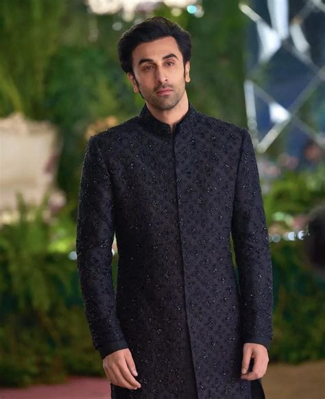 Ranbir Kapoor in Tu Jhooti Mai Makkar (2023) : r/BollywoodFashion