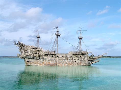 2007 Flying Dutchman, Castaway Cay, Bahamas | Ship from the … | Flickr