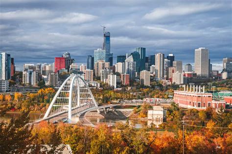 30+ BEST Things to Do in Edmonton, Alberta (for 2024)