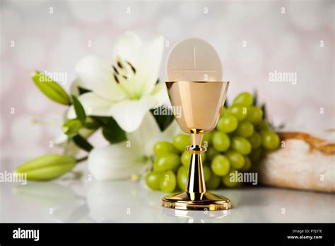 Eucharist, sacrament of communion background Stock Photo - Alamy