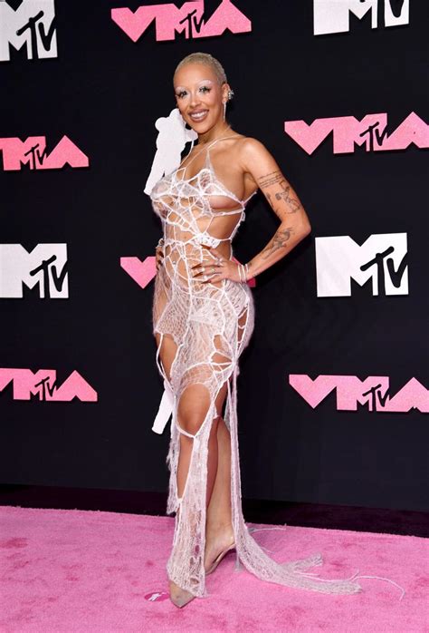 From Olivia Rodrigo to Doja Cat: The best and boldest red carpet looks at the 2023 VMAs