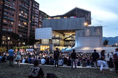 Guide to the Little Known Movie Theater Venues in Medellín