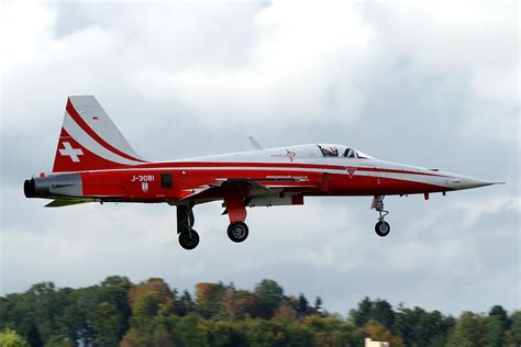 Eastwings: F-5E Tiger II * Swiss Air Force * Patrouille Suisse c/s * J-3081