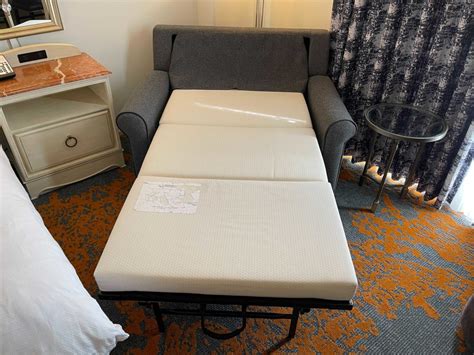 PHOTOS, VIDEO: Tour a Remodeled King Bed Room at the Newly-Reopened Loews Portofino Bay Hotel in ...