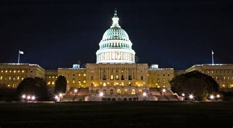 US Capitol Building At Night Stock Image - Image of dark, illuminated: 586523