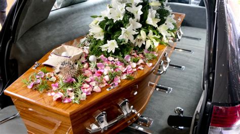 Japanese Funeral Etiquette: 7 Things You Should Note - tsunagu Local