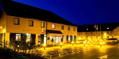 Holiday Inn Express London - Epsom Downs Map & Driving Directions | Parking Options for Holiday ...