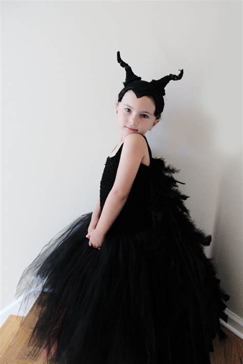 Maleficent Costumes | PartiesCostume.com