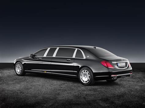 Enter Mercedes-Maybach S 600 Pullman Guard - ..:: AUTO REPORT AFRICA