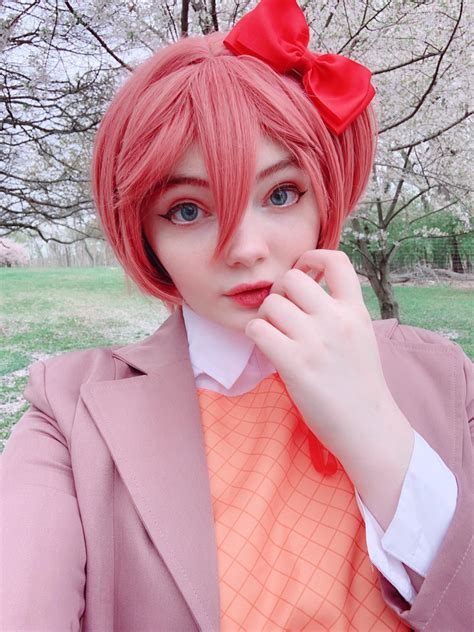 Sayori cosplay! Featuring cherry blossoms! 🌸 : r/DDLC