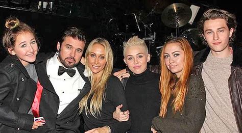 Billy Ray Cyrus Announces Exciting Family Project