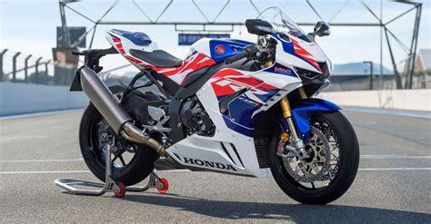 Honda cbr1000rr r fireblade sp anniversary edition 2022