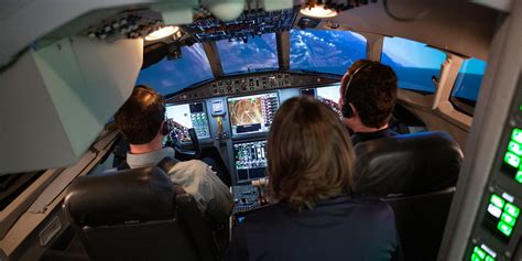 Comparing Simulator vs. In-aircraft Training | Business Jet Traveler