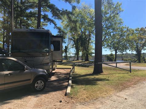 Pickwick Landing State Park (Pickwick Dam, Tennessee) – The Lady is a Tramp