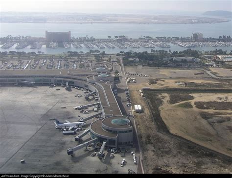 KSAN | Airport | Terminal | Julien Moerenhout | JetPhotos