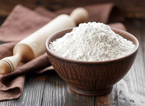 6 Dangerous Side Effects of Eating Bleached Flour, Says Science — Eat ...