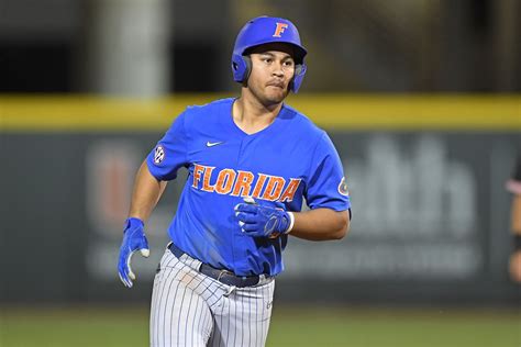 Downgraded: Florida baseball storms back to take series from Miami in ...