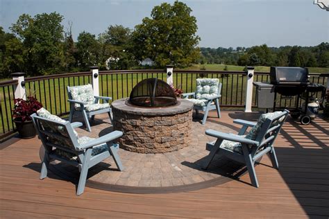 Deck with Fire Pit & Pergola - Picture 3526 | Decks.com