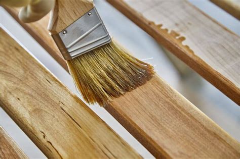 Polycrylic vs Polyurethane: Which One Is Best For Wood? - Craft Like a Pro