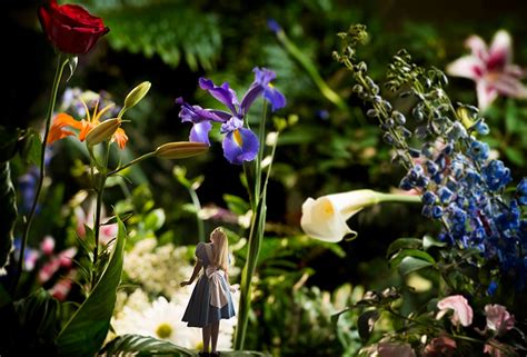 Festival Flowers Inspires a Unique ‘Alice in Wonderland’ Photo at Walt Disney World Resort ...