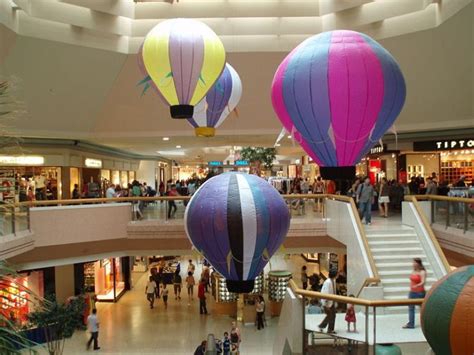 Guide to Shopping in Toronto - Scarborough Town Centre