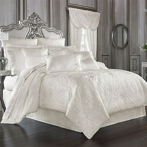 J. Queen New York Bianco Queen Comforter Set in White - Walmart.com ...