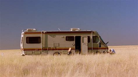 Dale's RV (TWD) vs The Crystal Ship (Breaking Bad) : r/whowouldwin