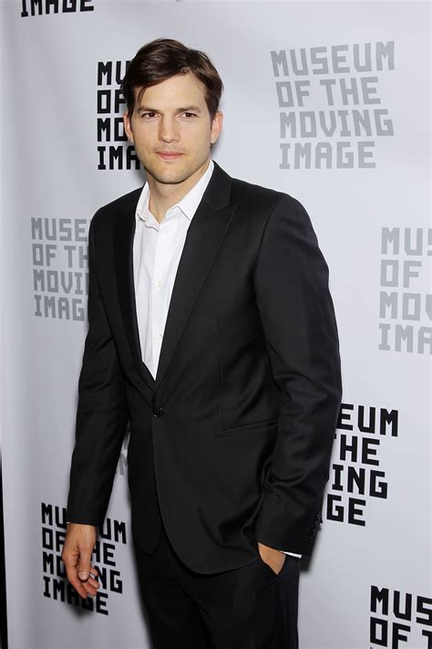 Ashton Kutcher - Aquarius celebrity males | Gallery | Wonderwall.com