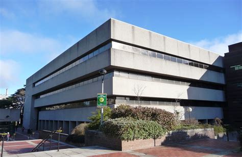 UCC Library | Murray Murray Petit architects, 1983 | John Lord | Flickr