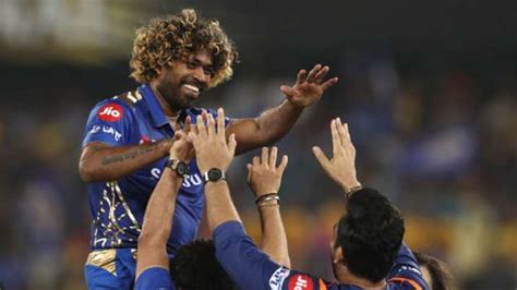 IPL 2021: MI announce list of retained players, Lasith Malinga released ...