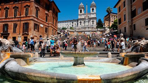 Piazza di Spagna, 135 gradini di Storia romana